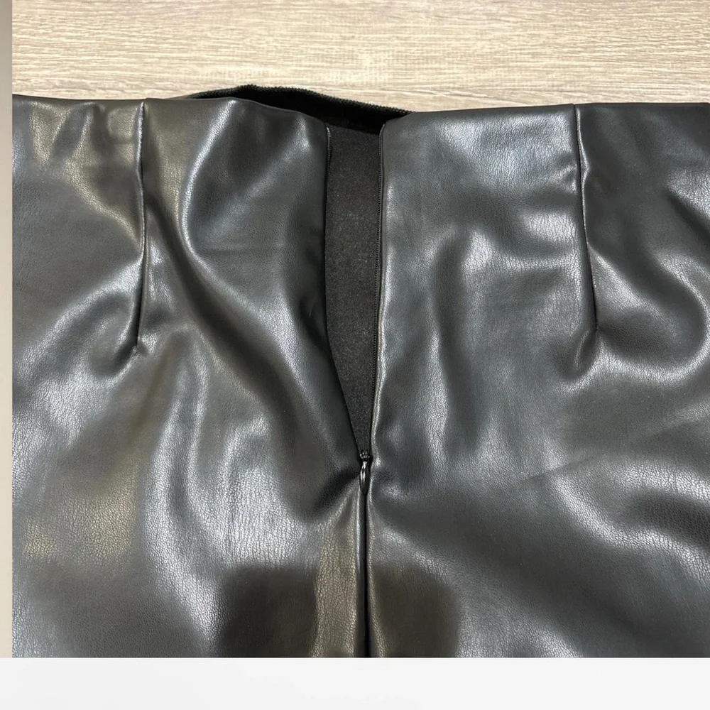 Black Faux Leather Draped Wrap Midi Skirt Size Medium - Picture 5 of 9
